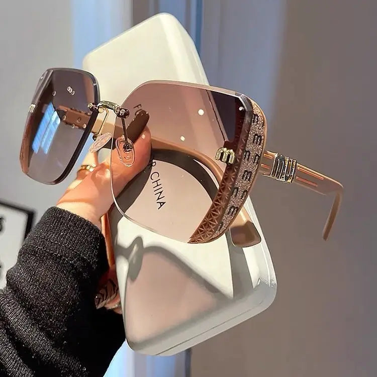 2024 New Fashion Cool Sunglasses Women Luxury Brand Letters